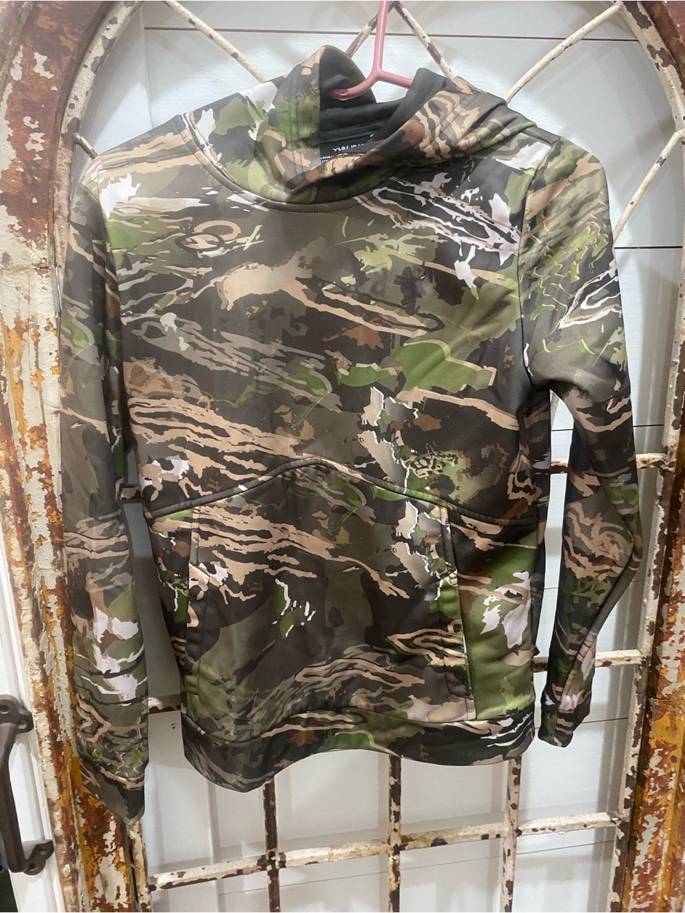 Under Armour Kids Camo Hooded Pullover in Green and Brown Large